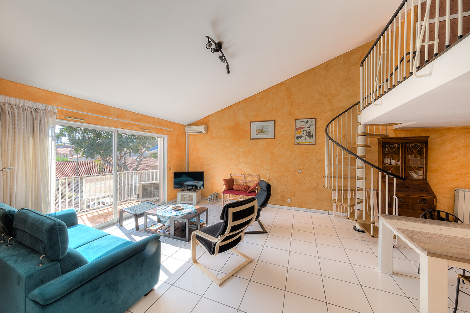 vente APPARTEMENT  4  PI CES  AVEC TERRASSE Perpignan 