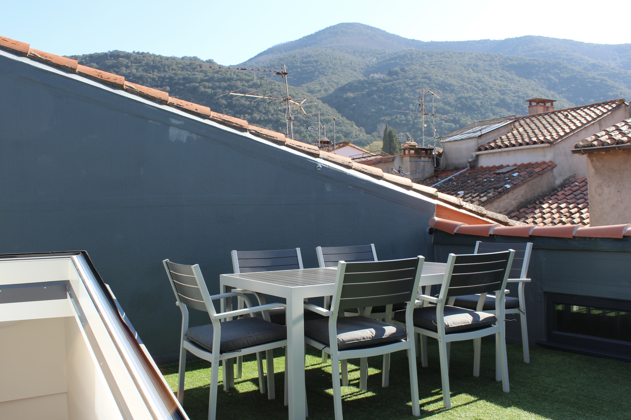 MAISON DE VILLAGE AVEC TERRASSE